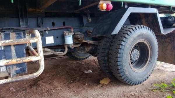 ฮีโน่ 6 ล้อดั้ม 170 แรงม้า. ปี 51  สนใจติดต่อ 081 - 6079515