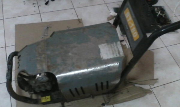 ปั๊มน้ำแรงดันสูง 180 บาร์ ลดราคาเหลือ 3,000 บาทเท่านั้น