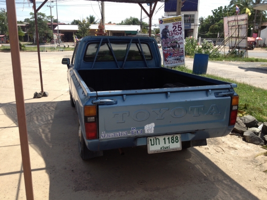 ขายโตโยต้าไฟเหลี่ยมช่วงสั้นสี่ขอแท้เดิมแห้งๆ