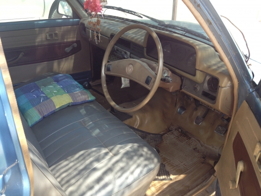 ขายโตโยต้าไฟเหลี่ยมช่วงสั้นสี่ขอแท้เดิมแห้งๆ