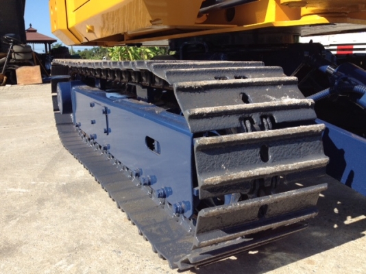 รถขุด แบคโฮล KOMATSU PC30-6 ทำสีใหม่ นำเข้า มือสองจากญี่ปุ่นแท้ๆ