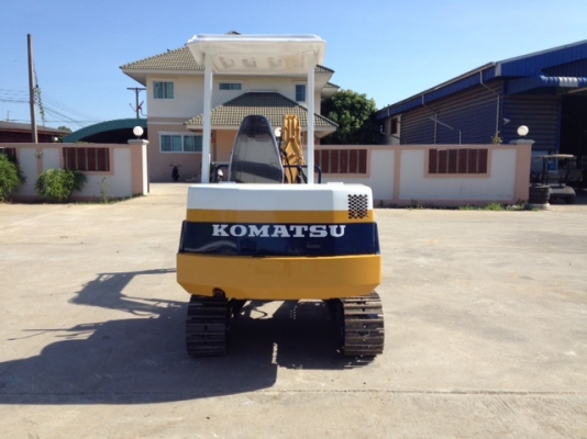 รถขุด แบคโฮล KOMATSU PC30-6 ทำสีใหม่ นำเข้า มือสองจากญี่ปุ่นแท้ๆ