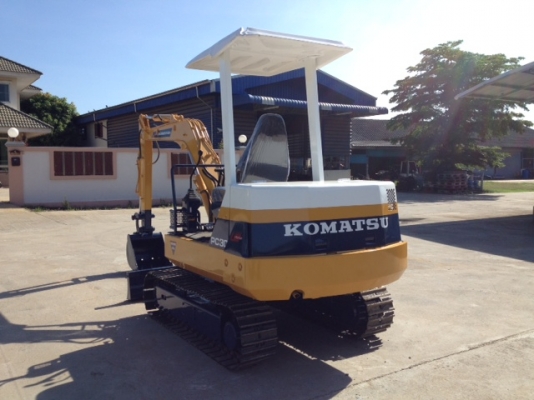 รถขุด แบคโฮล KOMATSU PC30-6 ทำสีใหม่ นำเข้า มือสองจากญี่ปุ่นแท้ๆ
