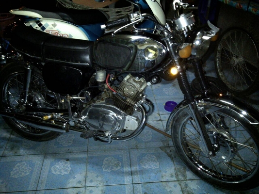 ขาย CB125 cc. NO BOOK ราคา 30,000 บาท ขาย CB125 cc. NO BOOK ราคา 30,000 บาท