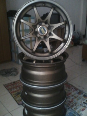 ขายล้อแม็ค CE28 JAPAN แท้ขอบ 15 นิ้ว กว้าง 6.5 ET40 1 ชุด ราคา 8500 บาท ขายล้อแม็ค CE28 JAPAN แท้ขอบ 15 นิ้ว กว้าง 6.5 ET40 1 ชุด ราคา 8500 บาท