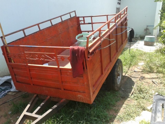 รถไถ่krt140plusรถสวยพร้อมใช้อุปกรณ์ประกอบด้วย ดันหน้า พาล3ล้อเหล็ก คราด ตัวลากพ่วง