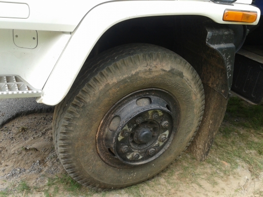 ขายรถ 10 ล้อ ISUZU เดก้า 195 ดั้ม 1 เพลา ( จัดไฟแนนได้ 750000 บาท )