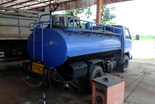 ขายด่วนรถ4ล้อเครือง88แรงม้ารถสูบส้วมสภาพพร้อมใช้งาน