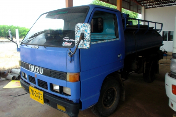 ขายด่วนรถ4ล้อเครือง88แรงม้ารถสูบส้วมสภาพพร้อมใช้งาน