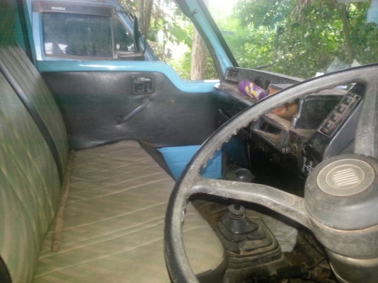 ขายหกล้อ อิซูซุ Ks100แรง รถสวยสถาพพรัอมใช้งาน ดัดแปลงบรรทุกpc40