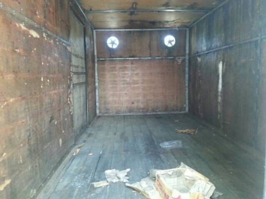 ขายตู้แห้ง3บาน ยาว4.30เมตร สภาพพร้อมใช้งาน ยกลงจากHINO FC