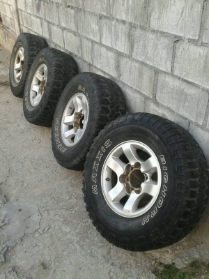 4,800 แม็กซ์ 15 พร้อมยาง Mud 31 4,800 แม็กซ์ 15 พร้อมยาง Mud 31