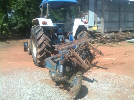 ขาย ฟอร์ด6600เสื้อลาย รถบ้านพร้อมใช้