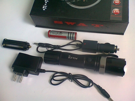 ไฟฉายชาร์ตไฟบ้านและรถยนต์