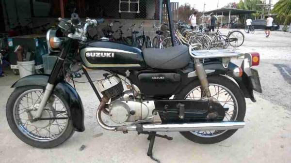 ขายk125m3ครับทะเบียนพร้อมโอนเครื่องดีcdiแล้วราคา17900สนใจ0853647170