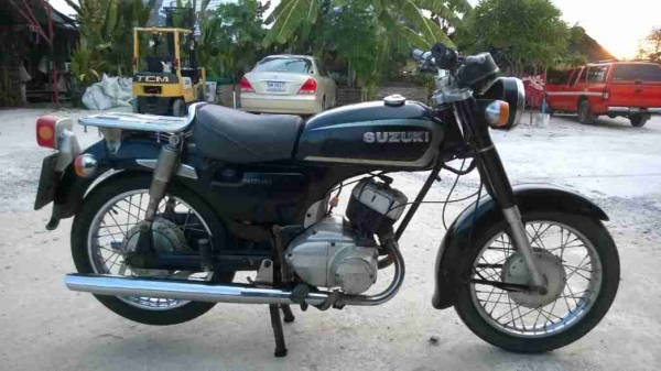 ขายk125m3ครับทะเบียนพร้อมโอนเครื่องดีcdiแล้วราคา17900สนใจ0853647170