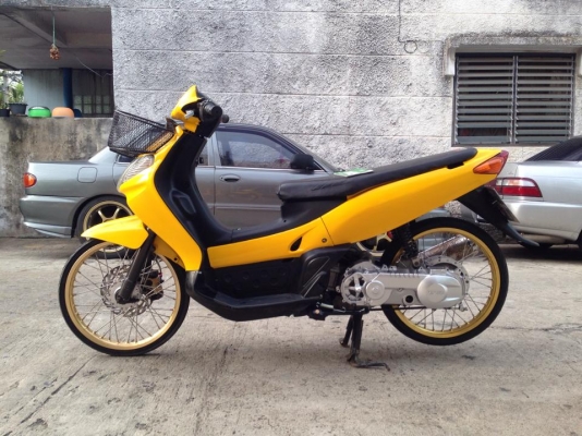 นูโวตัวเก่าแท้ๆ 5MY สีเหลืองๆ ทะเบียนโอน ตามสภาพครับ 14,500 บาท