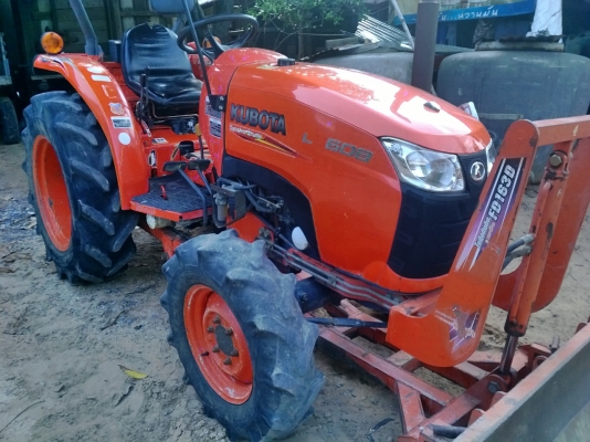 ขายแทรกเตอร์คูโบต้า L3608 4WD  มีใบมีดดันดินพร้อมผาล5*22พร้อมใช้งานครับ
