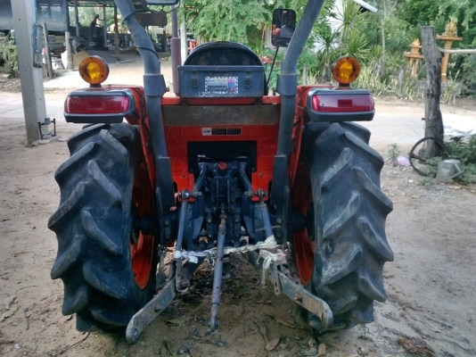 ขายแทรกเตอร์คูโบต้า L3608 4WD  มีใบมีดดันดินพร้อมผาล5*22พร้อมใช้งานครับ