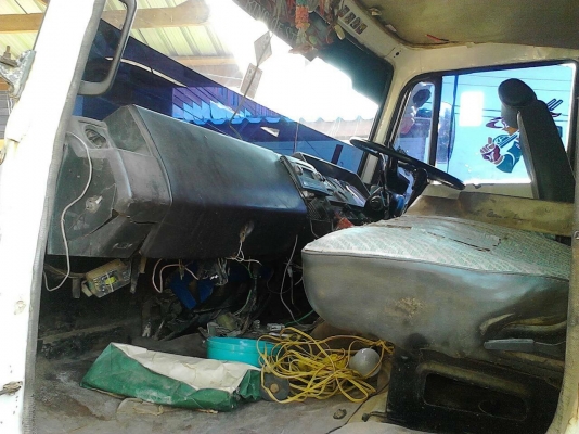 **840,000 บ.ต่อรอง**ขาย10ล้อ2เพลาดั้ม HINO FM227LD (SUMO) 220HP ปี33 เครื่องเดิมเกียร์เดิม EM100 220แรง เกียร์เดิม เครื่องแน่นๆ แรงดี เกียร์ไม่หลุด สโลวเดิม ช่วงล่าง2เพลาเดิม คัสซีสวยเดิมไม่ปะไม่ดาม กระบะดั้มเหล็กสภาพดี พื้นดีข้างดี ดั้มดี ไม่ยุบ หัวเก๋งด