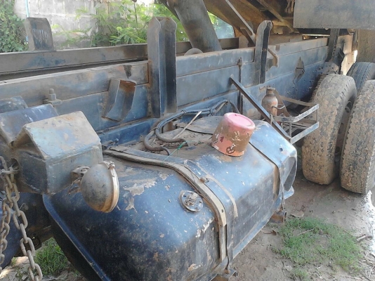 **840,000 บ.ต่อรอง**ขาย10ล้อ2เพลาดั้ม HINO FM227LD (SUMO) 220HP ปี33 เครื่องเดิมเกียร์เดิม EM100 220แรง เกียร์เดิม เครื่องแน่นๆ แรงดี เกียร์ไม่หลุด สโลวเดิม ช่วงล่าง2เพลาเดิม คัสซีสวยเดิมไม่ปะไม่ดาม กระบะดั้มเหล็กสภาพดี พื้นดีข้างดี ดั้มดี ไม่ยุบ หัวเก๋งด