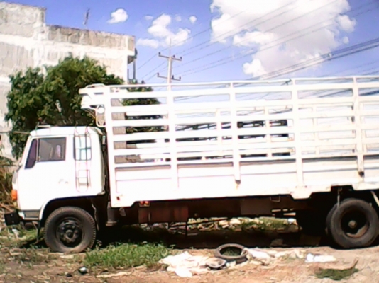 6 ล้อ  HINO FF-177 KA