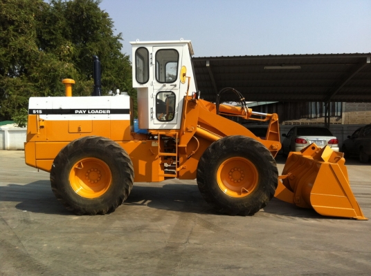 รถตักล้อยาง Komatsu 515-2 จากญี่ปุ่น ขนาดบุ้งกี๋ 1.3Q