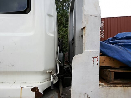 ขายด่วน บรรทุก 12 ล้อพื้นเรียบ 750,000 บาท