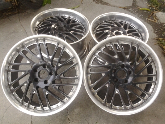 ขอบ20  งานนอกครับ5รูวีโก้ ถูกมากสีดำพร้อมยาง