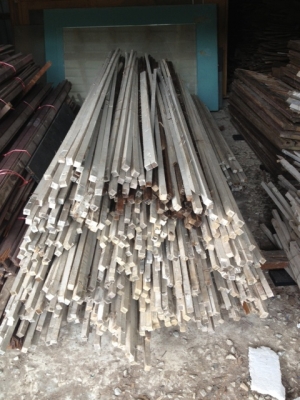 ไม้เต็งไทยเก่า 1*1  นิ้ว