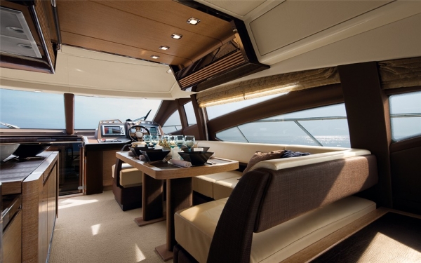 เรือ Azimut 64 สนใจติดต่อ 090-2681-669