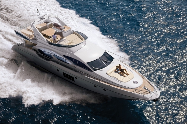 เรือ Azimut 70 สนใจติดต่อ 090-2681-669