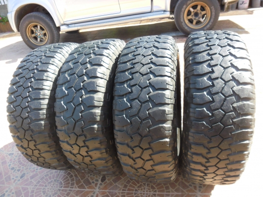 maxxis mt 285/75/16 ปี 11 1 ชุด 6800 บาท maxxis mt 285/75/16 ปี 11 1 ชุด 6800 บาท
