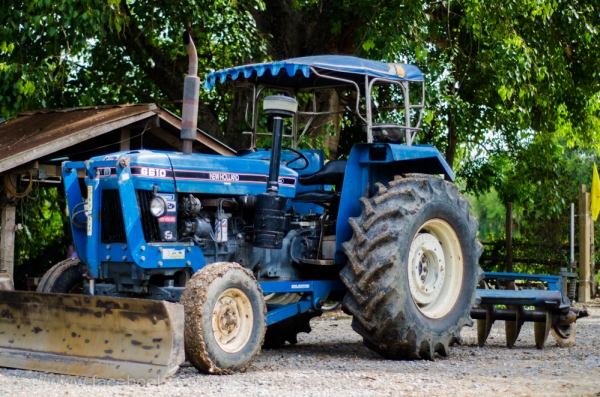 ขายรถไถ Ford 6610 S ตัวใหม่ สภาพสวย ราคาถูก ทะเบียนพร้อมโอน ขายรถไถ Ford 6610 S ตัวใหม่ สภาพสวย ราคาถูก ทะเบียนพร้อมโอน