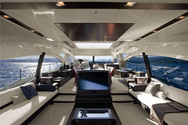 เรือ Azimut 72S สนใจติดต่อ 090-2681-669