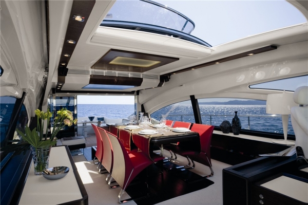 เรือ Azimut 72S สนใจติดต่อ 090-2681-669