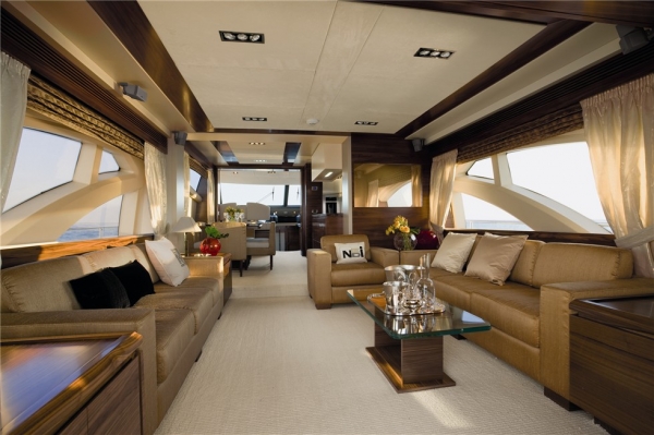 เรือ Azimut 78 สนใจติดต่อ 090-2681-669