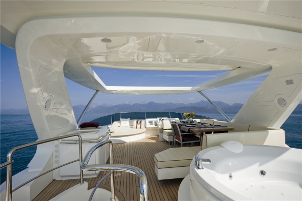 เรือ Azimut 78 สนใจติดต่อ 090-2681-669