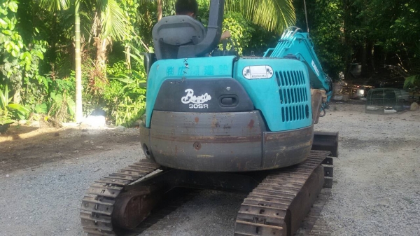 ขายรถขุด KOBELCO 030SR ขายรถขุด KOBELCO 030SR