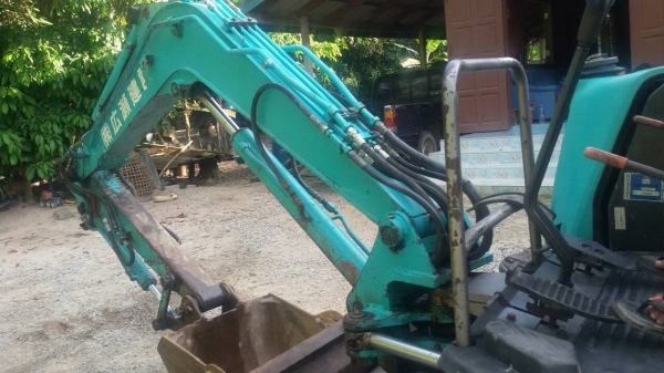 ขายรถขุด KOBELCO 030SR ขายรถขุด KOBELCO 030SR