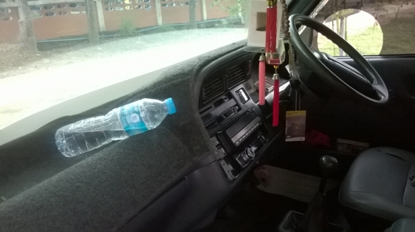 ให้ฟรี รถตู้หลังคาสูง ปี 1997 ช่วงยาว สวย สภาพดี ไม่ต้องซ่อมใด ๆ แล้ว