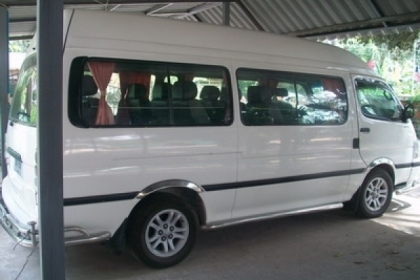 ให้ฟรี รถตู้หลังคาสูง ปี 1997 ช่วงยาว สวย สภาพดี ไม่ต้องซ่อมใด ๆ แล้ว