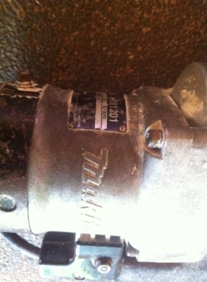 MAKITA HM1201 สกัดไฟฟ้า 21mm 1130W 8.7kg MAKITA HM1201 สกัดไฟฟ้า 21mm 1130W 8.7kg