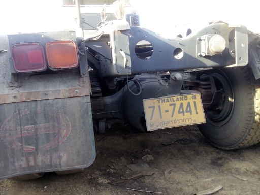 ขายรถบรรทุก10ล้อหัวลากHINO maca 320แรงถูก(เกียร์ธรรมดา)