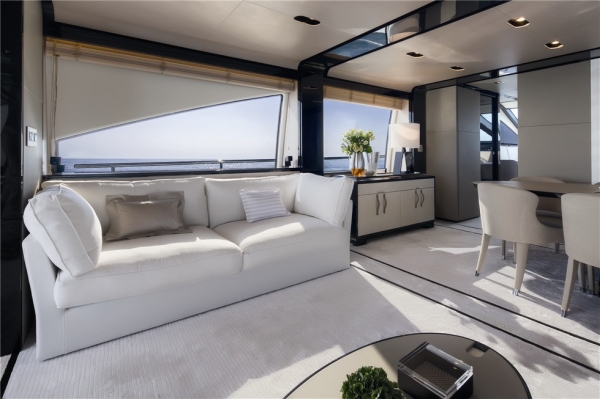 เรือ Azimut 80 สนใจติดต่อ 090-2681-669