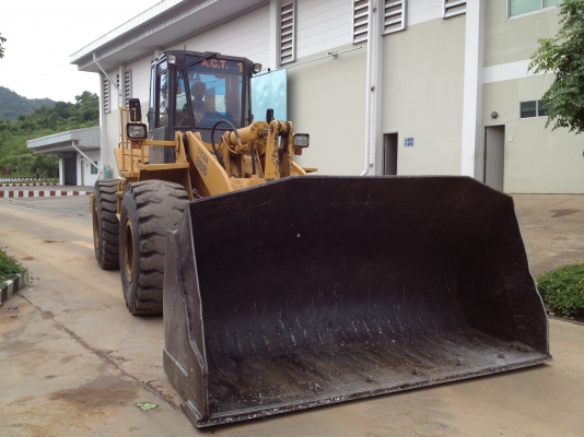 ให้เช่า รถตัก TCM พร้อมคนขับ