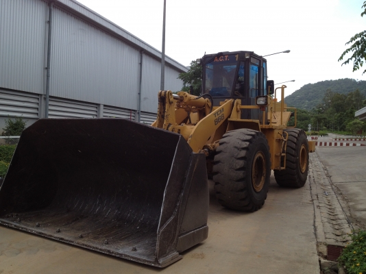 ให้เช่า รถตัก TCM พร้อมคนขับ