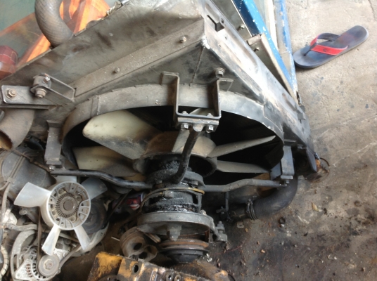 หม้อน้ำใหญ่พร้อมพัดลม