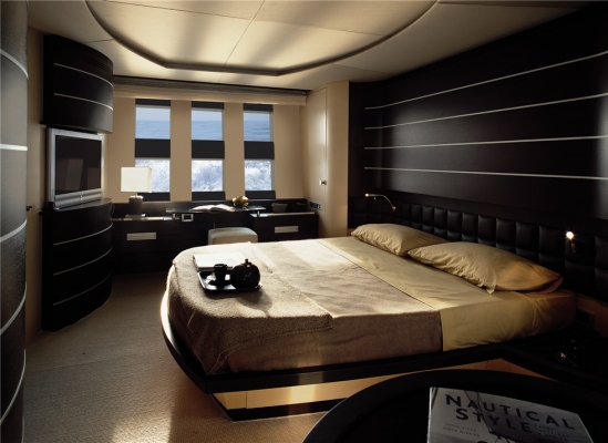 เรือ Azimut 86S สนใจติดต่อ 090-2681-669