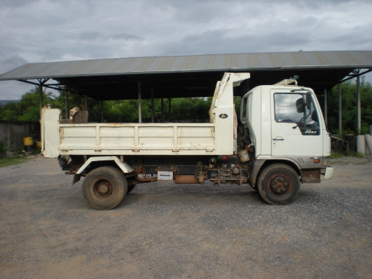 ขาย 6 ล้อ ฮีโน่ FC4J สีขาว ดัมพ์ พร้อมใช้งาน ครับ